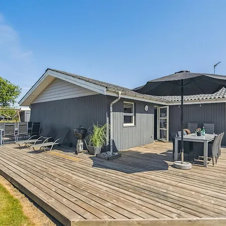 Anella - 200m From The Sea By Interhome *