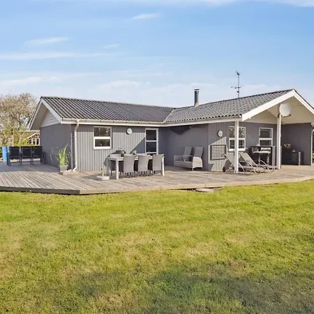 Anella - 200m From The Sea By Interhome *